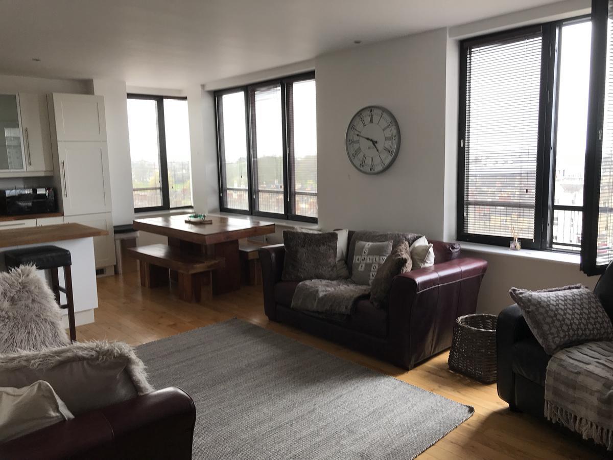 1 Farnsby Street Apartment 19 Swindon Extérieur photo